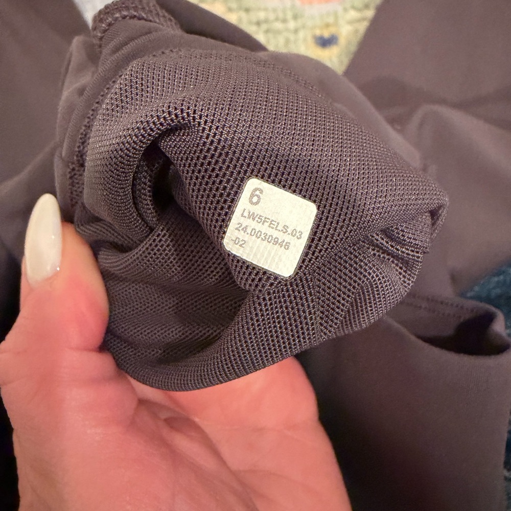 Lululemon Leggings - Picture 3 of 4